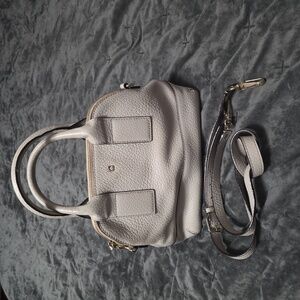 Kate Spade• Grey Pebbled Leather Dome Satchel👒